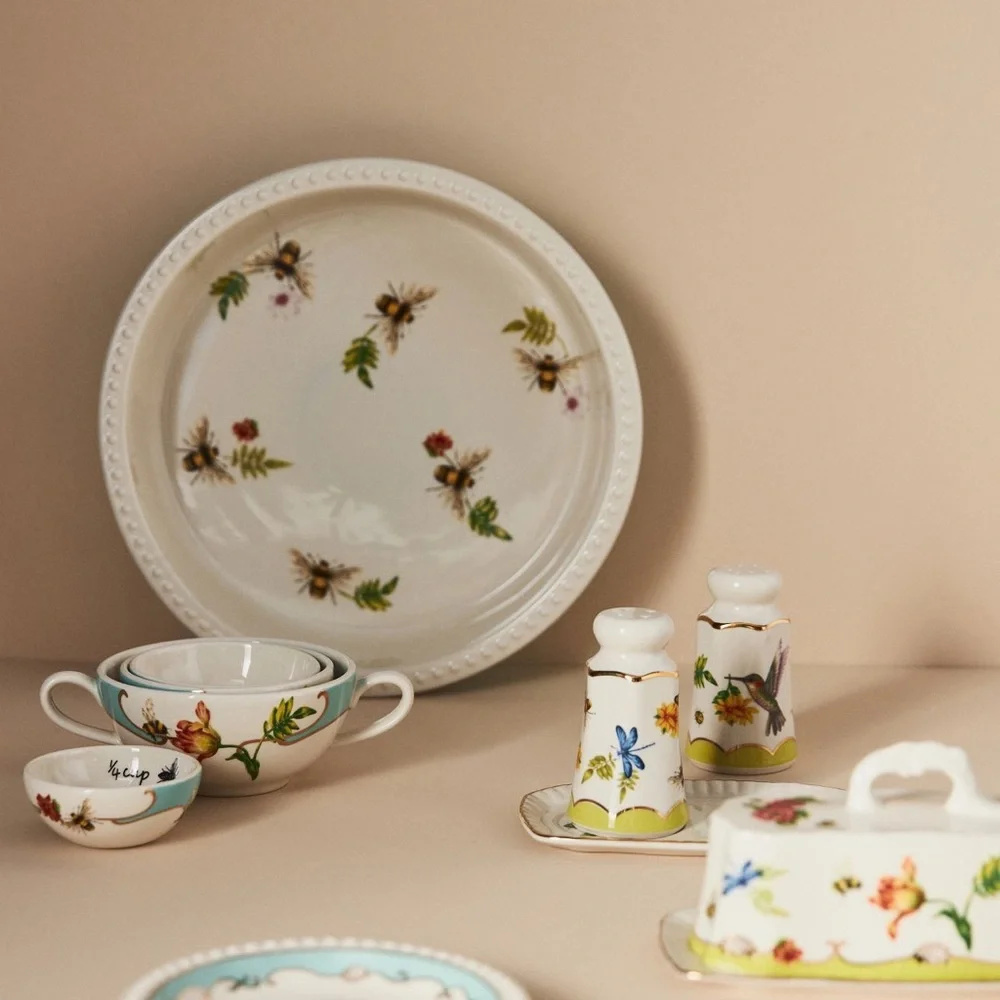 Anthropologie BRAND NEW, Lou Rota Mother Nature Pie Dish